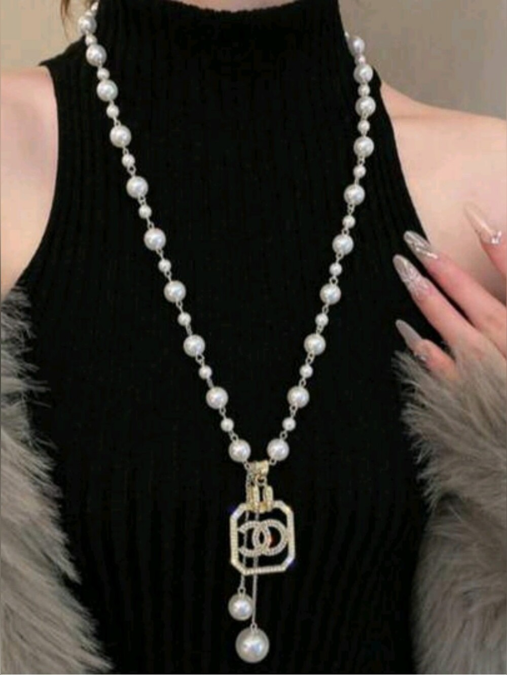 Luxury Style Necklace - Picture 3 of 3